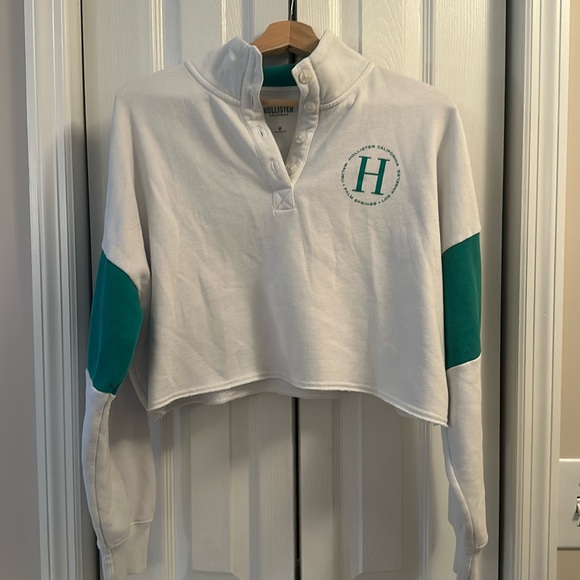 Hollister Sweatshirt - Picture 1 of 2
